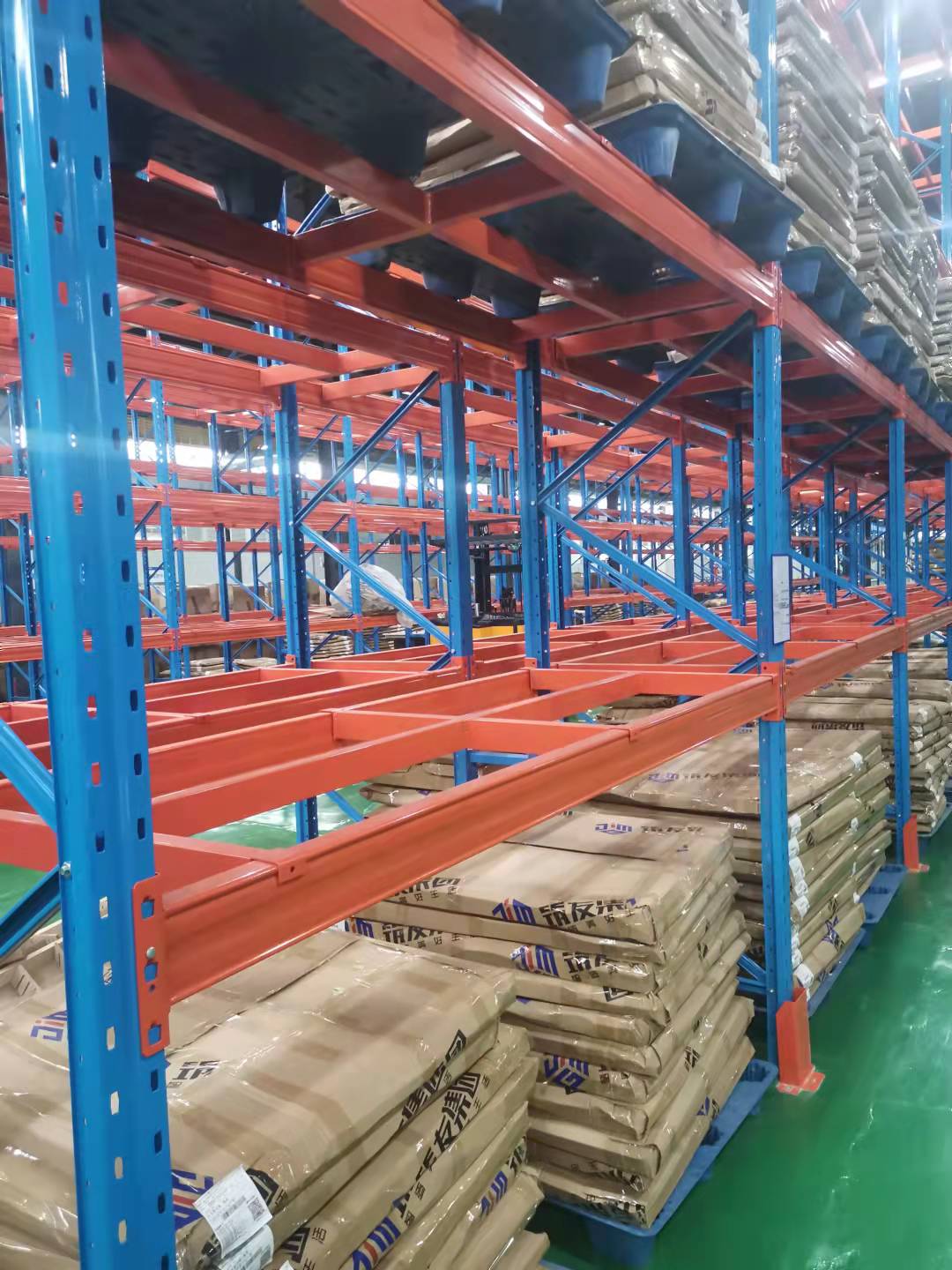 建材仓库货架