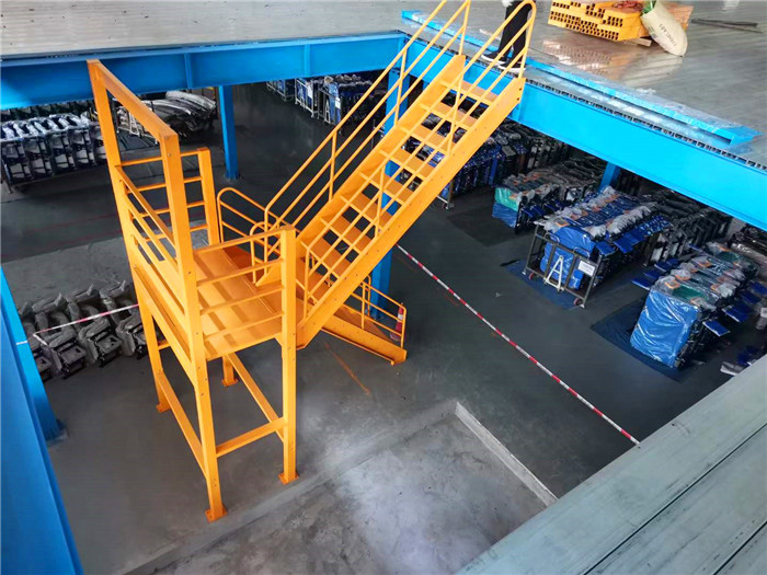 二层平台步梯